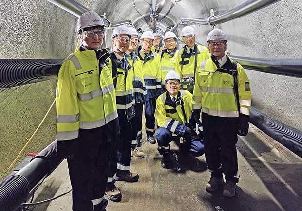 Committee delegation visits the site of a major UK infrastructure project being successfully undertaken by a Korean company